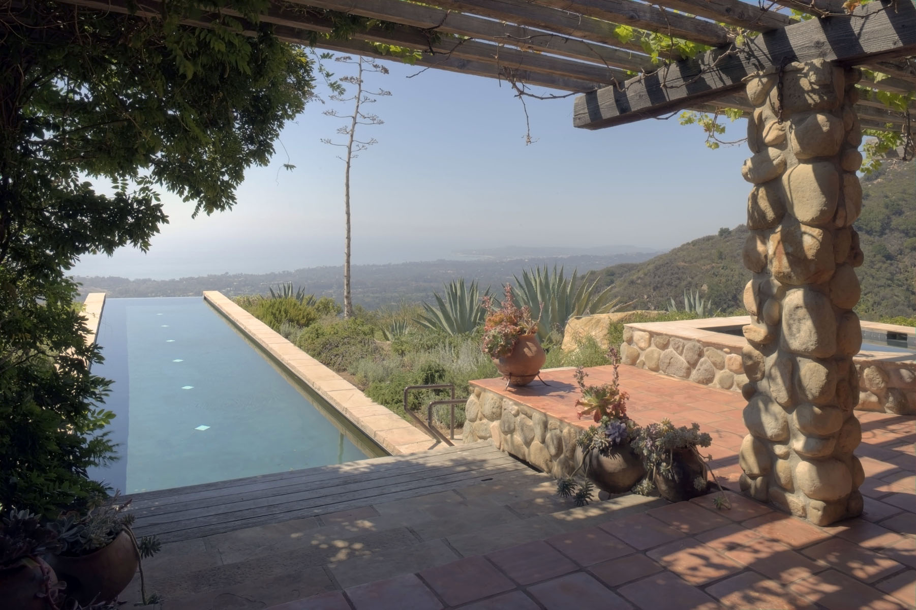 AdobeHouses_p216-217 AdobeHouses_p216-217
